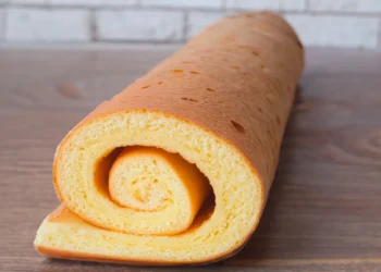 genoise-pour-buche-realisez-la-base-parfaite-pour-vos-desserts-festifs