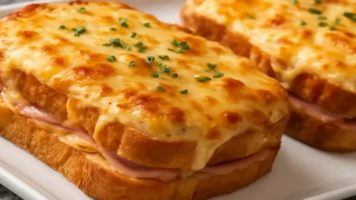 tartines-gratinees-au-jambon-et-fromage-a-la-creme-fraiche