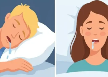 votre-oreiller-est-humide-au-reveil-ce-que-votre-corps-essaie-vraiment-de-vous-dire